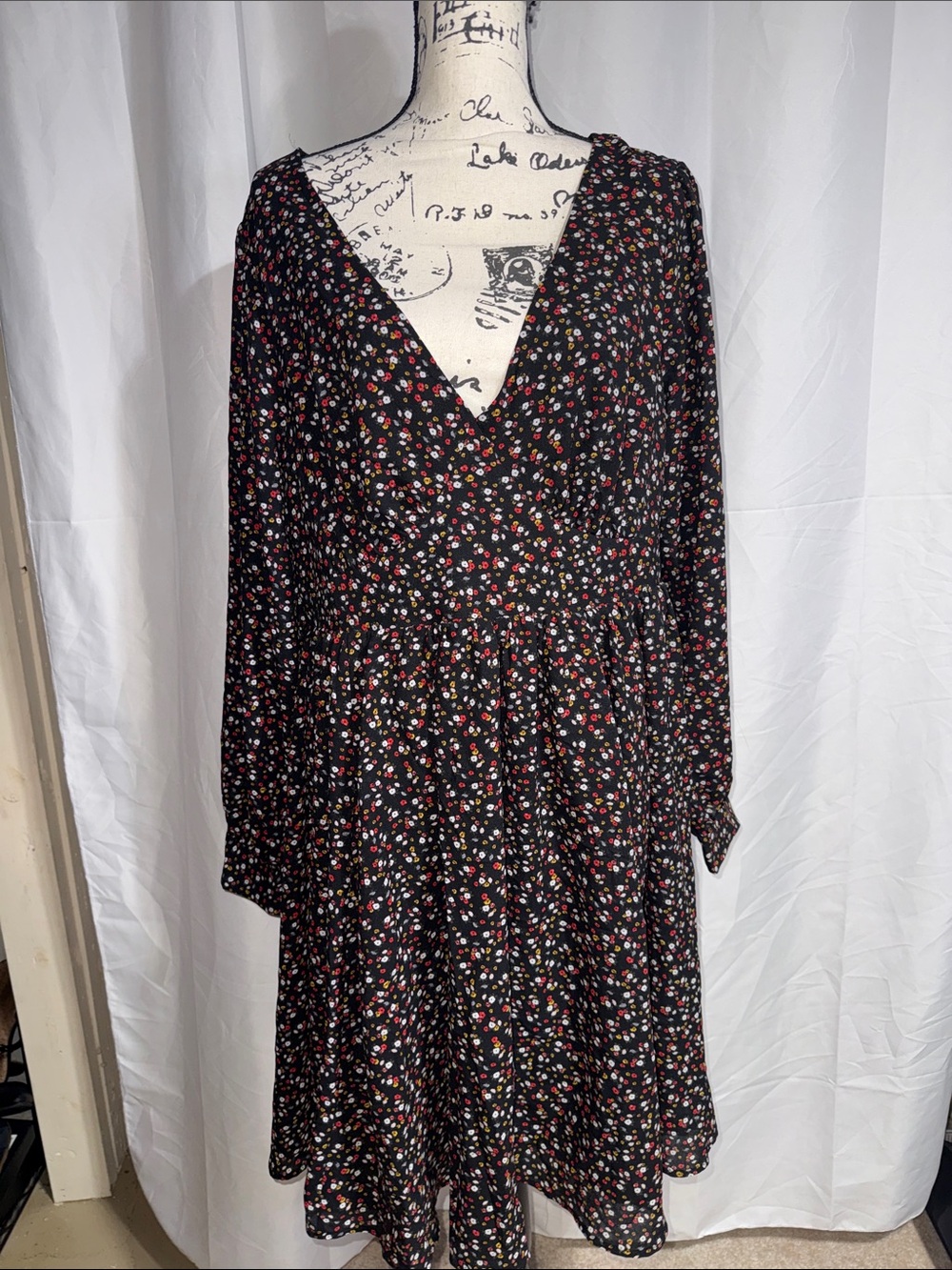 torrid Black Floral Long-Sleeve Smock Dress
